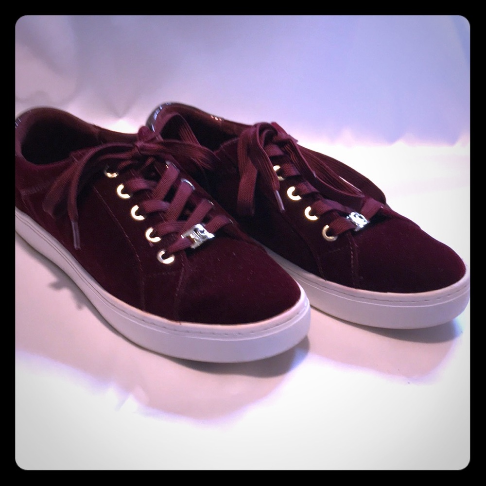 Liz Claiborne Sneakers